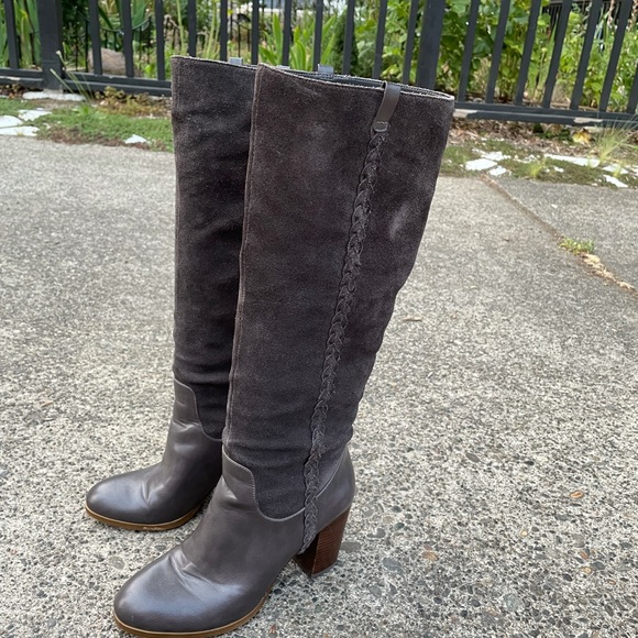 Gray Suede Boots Size 7 - Picture 8 of 10